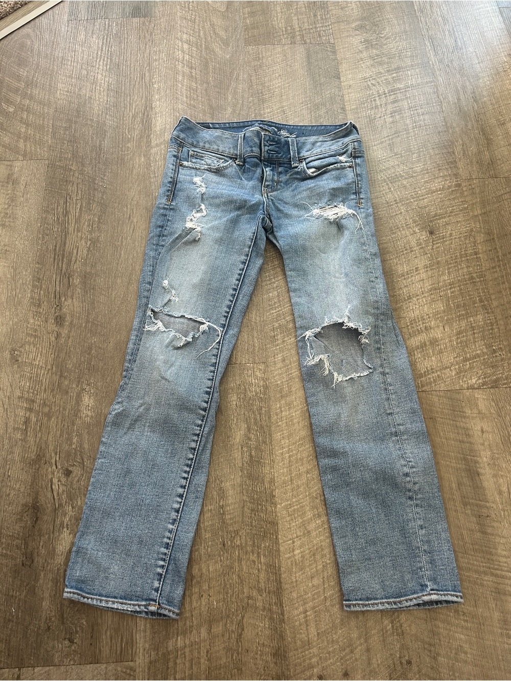 Low rise American eagle jeane